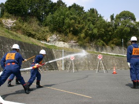 初めての訓練披露