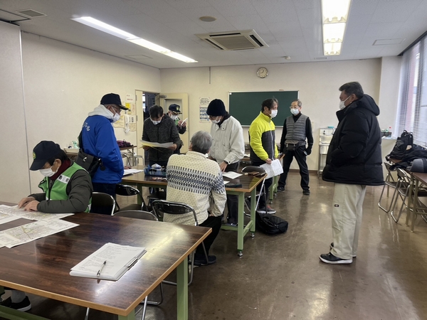家族役が発見、保護